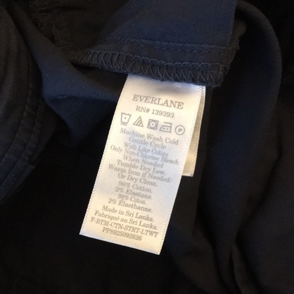 Everlane Lightweight Straight Leg Crop Pant - Picture 4 of 4